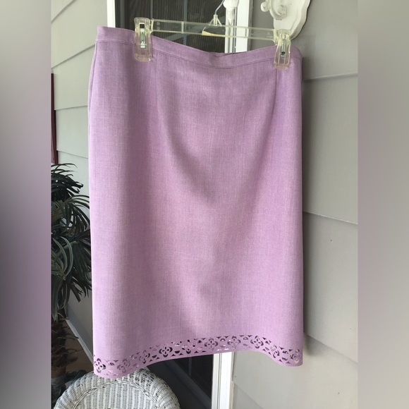 Alfred Dunner Women's Lavender button Waist Straight Skirt Size 16 NWOT - Picture 3 of 16